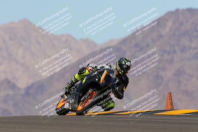 media/Oct-09-2022-SoCal Trackdays (Sun) [[95640aeeb6]]/Turn 9 (1pm)/